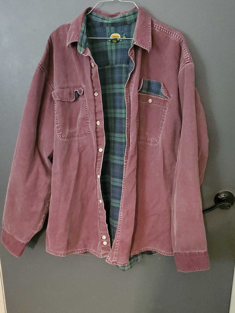 Cabela's Men's Lightweight Shirt Jacket in Faded Maroon with Green Plaid Lining